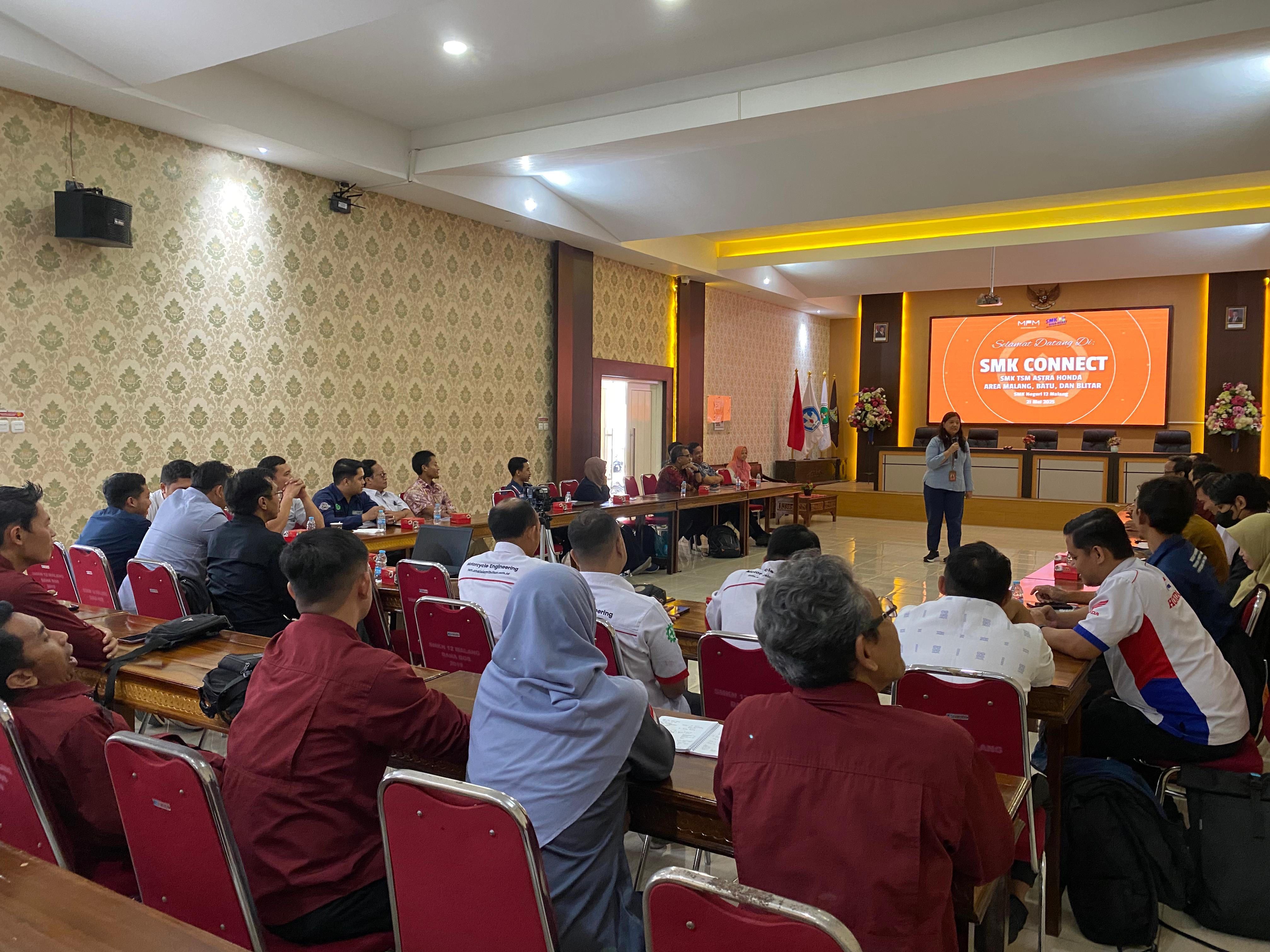 MPM Honda Jatim Gelar Seminar Transformasi Digital Sekolah: Peran AI di Dunia Pendidikan untuk SMK Binaan TSM Honda 